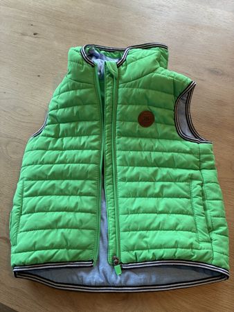 Tolles Gilet in grün Größe 104 💚