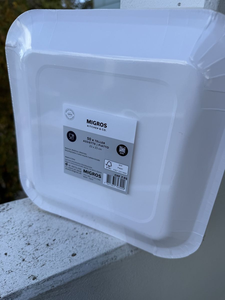 Migros Set di piatti: Einweggeschirr NEU – Nuovo e nell'imballaggio originale da Winterthur venduto da Montreal63 4