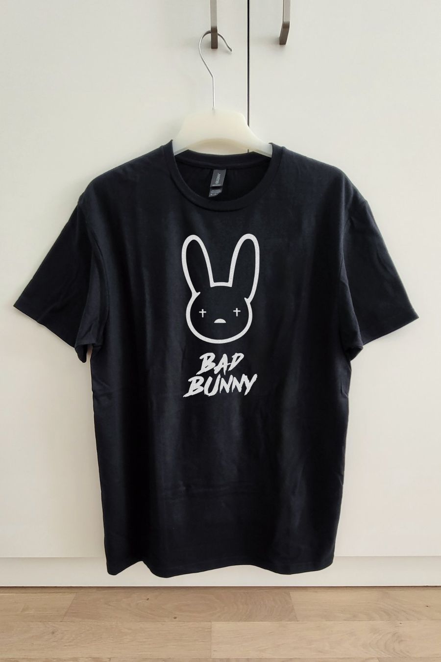 T-shirt: Tshirt Bad Bunny - Größe M – Usato da Riddes venduto da flo_ngl8 1