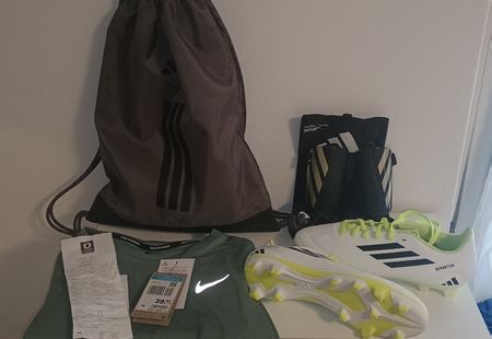 Sport Set Adidas Nike Schuhe Shirt Tasche neuwertig