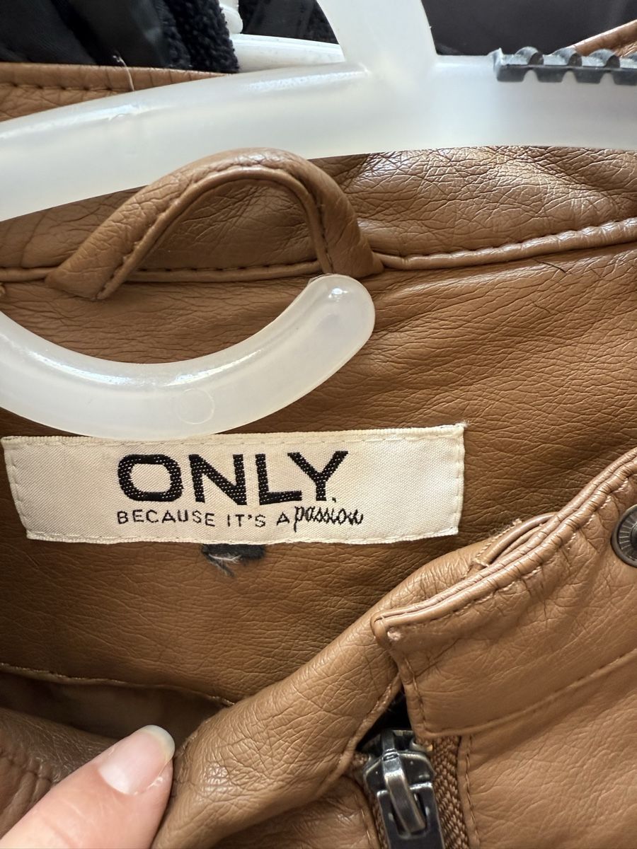 Only Jacken: Only Lederjacke, Grösse 40, Neuwertig – Neu (gemäss Beschreibung) aus Einsiedeln von important__ 3