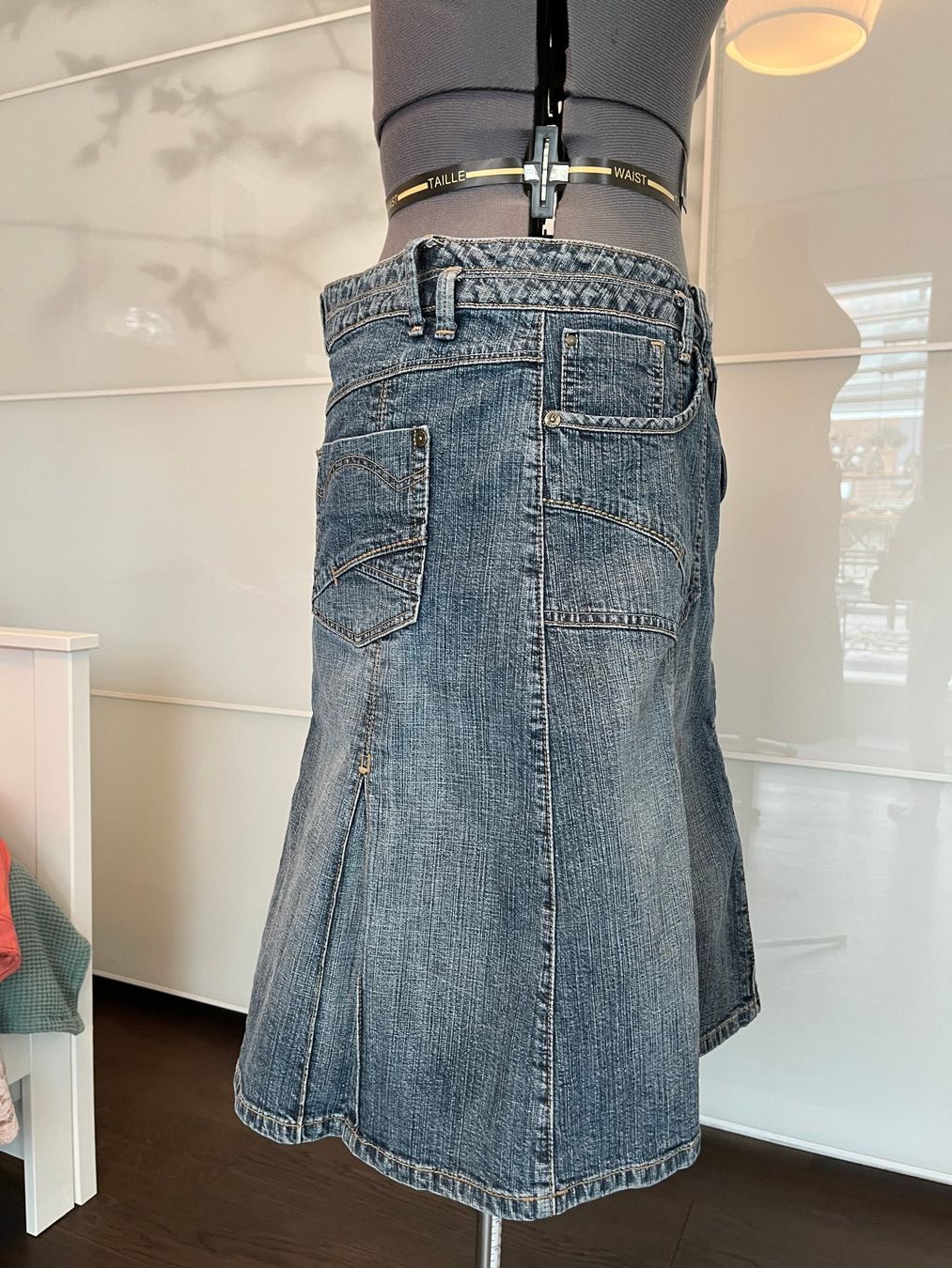 Jeans: Jeansjupe blau Grösse 44 – Usato da Rümlang venduto da Blume817 1