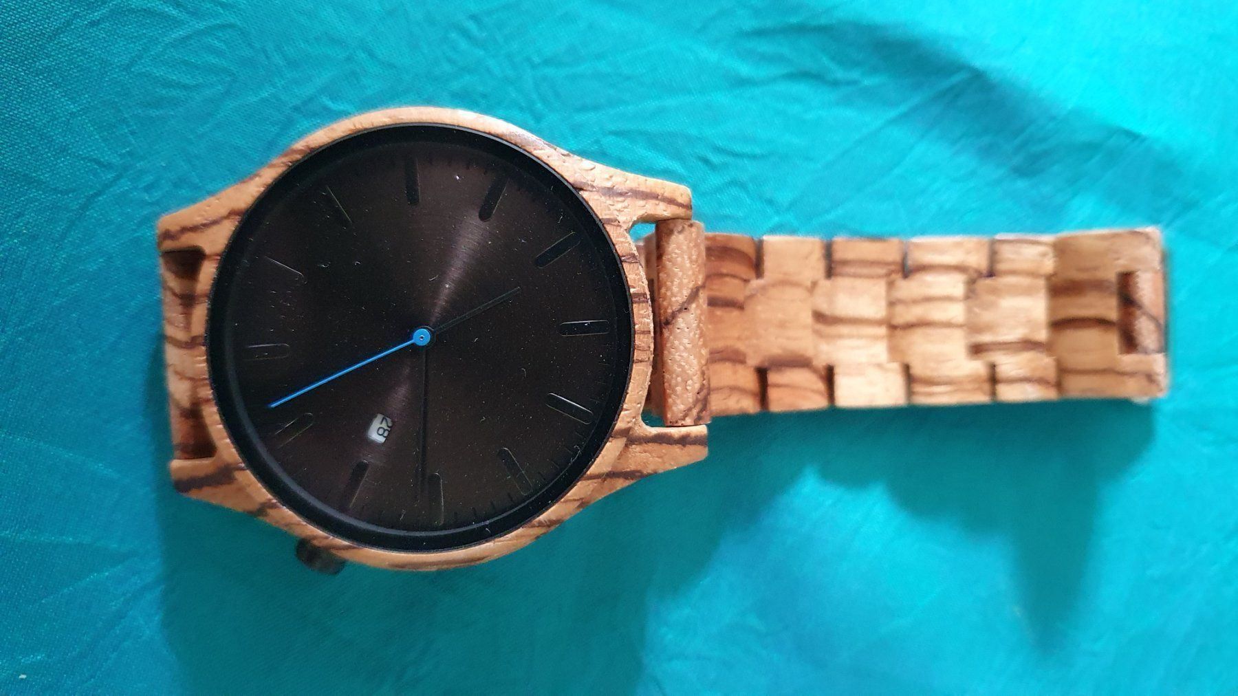 Uhren: Wood-Armbanduhr mit Datum "Dodo Deer" – Neu (gemäss Beschreibung) aus Muttenz von pixopus
