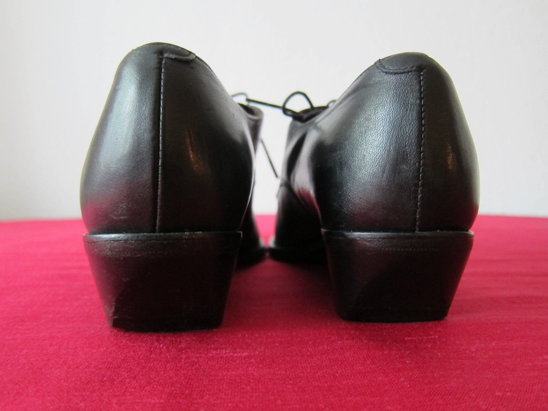 Guess Scarpe da donna: Schuhe, Leder, Guess, Innensohle 25cm, Vintage – Usato da Zürich venduto da Italia58 2