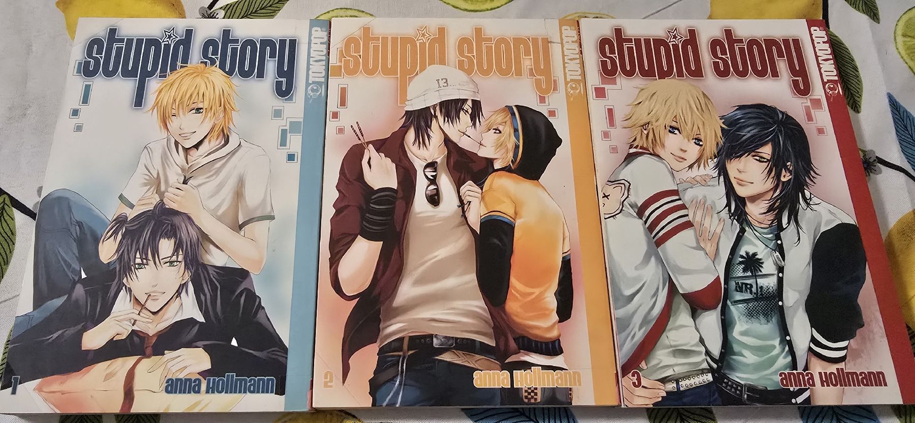 Fumetti: stupid story 1-3 – Usato da Basel venduto da Nerea07