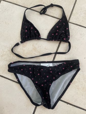 Süsses neuwertiges Sports Sternli  Bikini Gr. 146/152