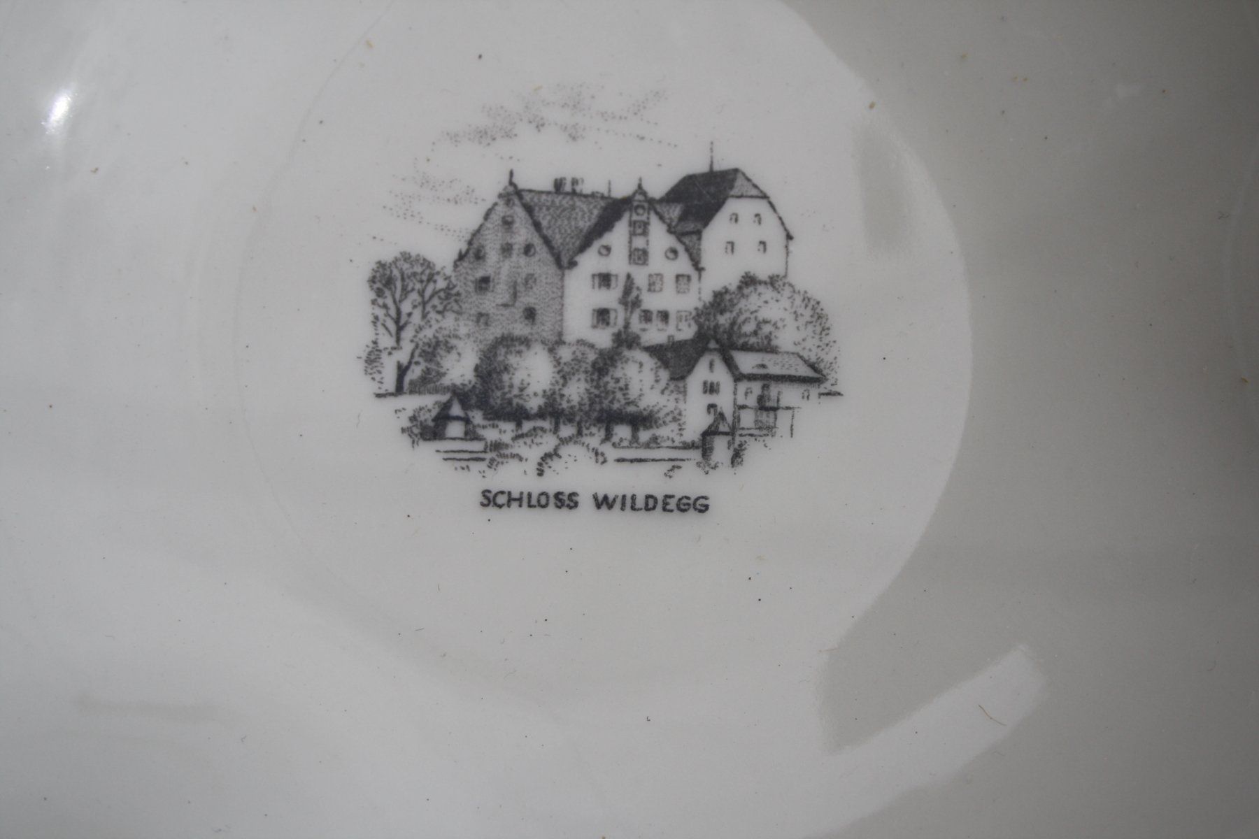 Ciotole: HENKELSCHALE KLEIN SCHLOSS WILDEGG MIT GOLDRAND – Usato da Wauwil venduto da Pneuedy 2