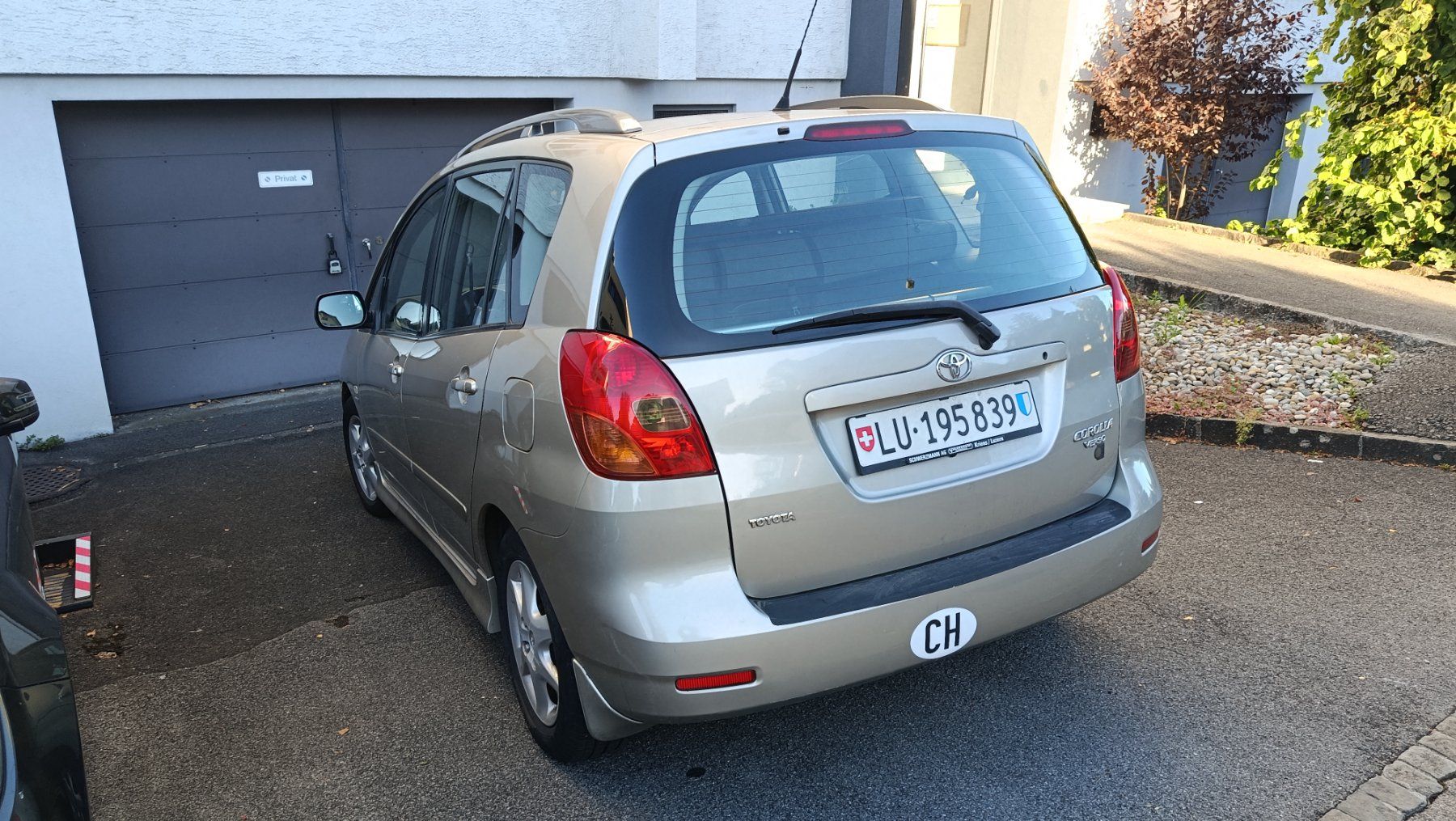 Toyota Autos: toyota Verso – D'occasion à Luzern par Arsland 1