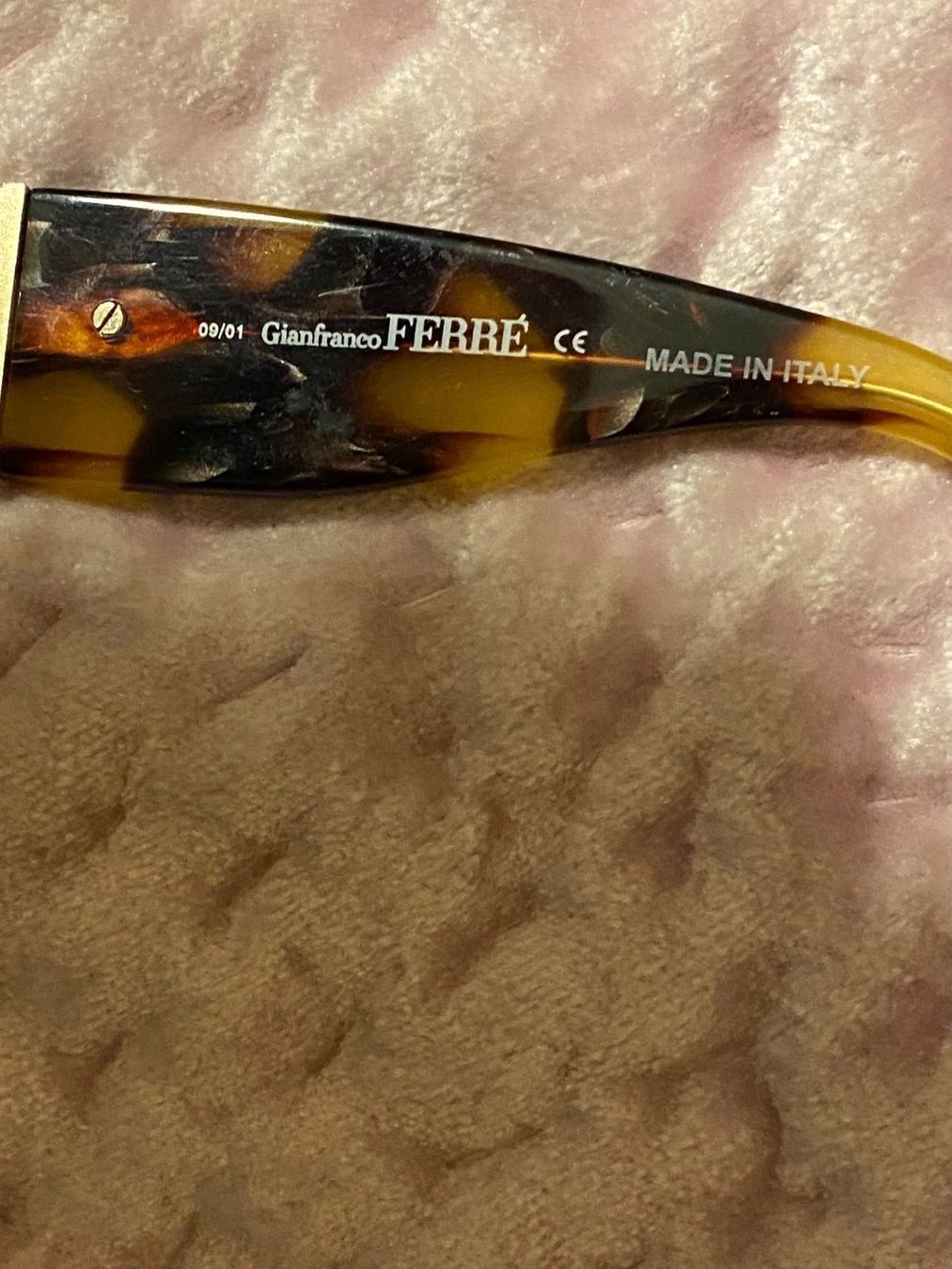 Gianfranco Ferre Occhiali & Lenti: Lunette de soleil GIANFRANCO Ferré NEU – Nuovo (secondo la descrizione) da Porrentruy venduto da SYANKA 4