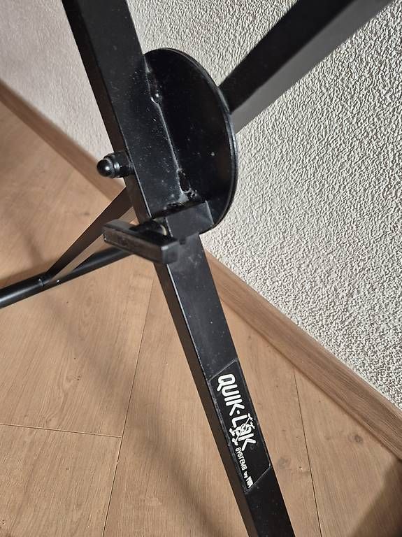 Instrumenten-& Notenständer: Quik-Lok Keyboard Ständer – Gebraucht aus Sulz AG von solarix77 1