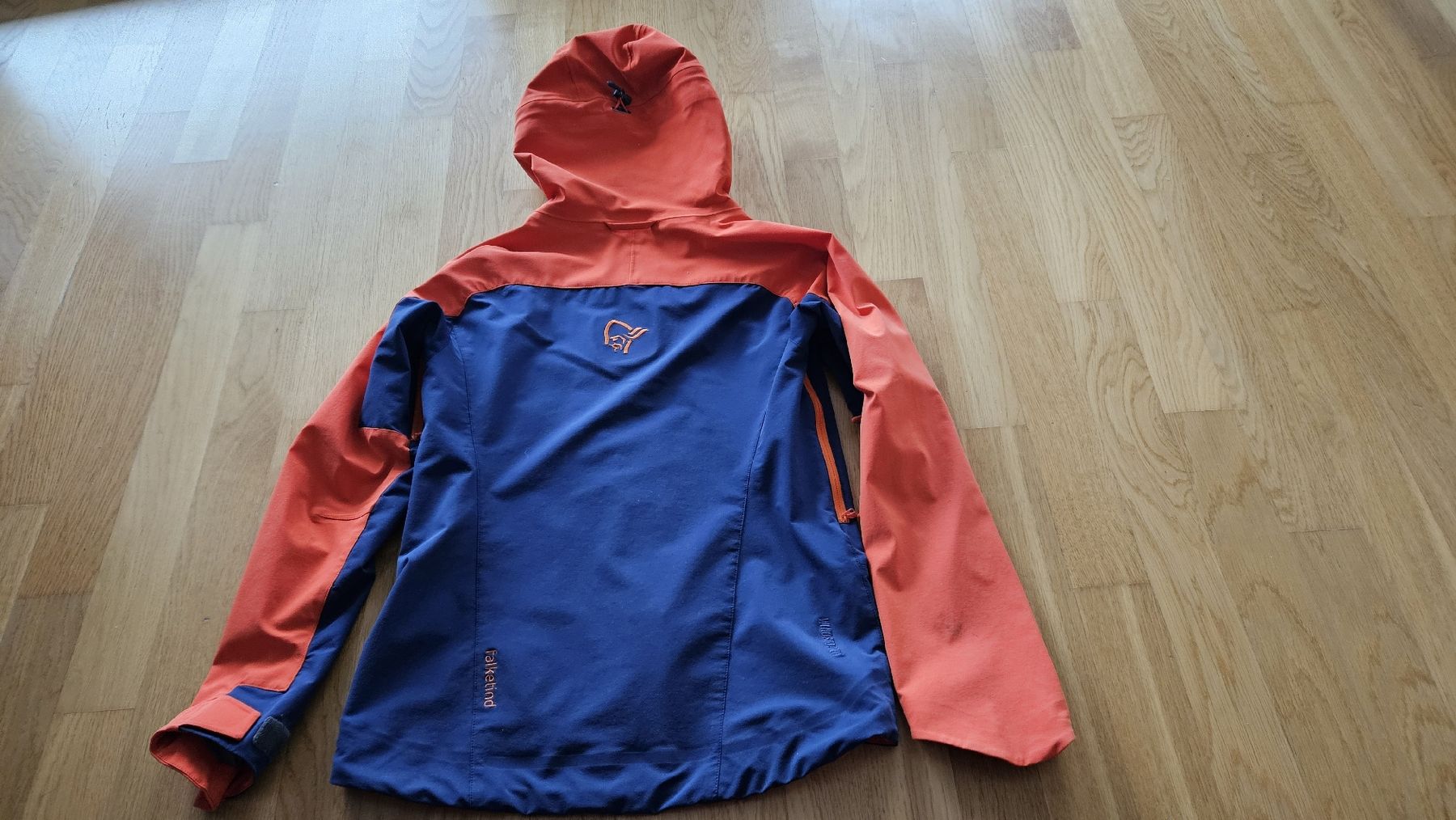 Norrøna Giacche: Norrona Softshelljacke Damen S orange blau – Usato da Hildisrieden venduto da Schteigeiss 1