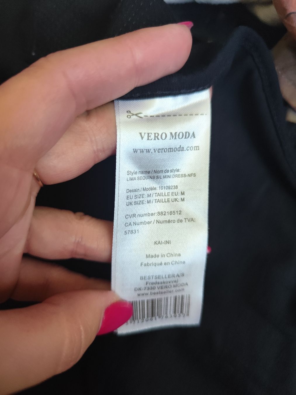 Vero Moda Vestiti: Sparkly Geometric Mini Dress M Vero Moda – Usato da Mägenwil venduto da VintageGirly 7