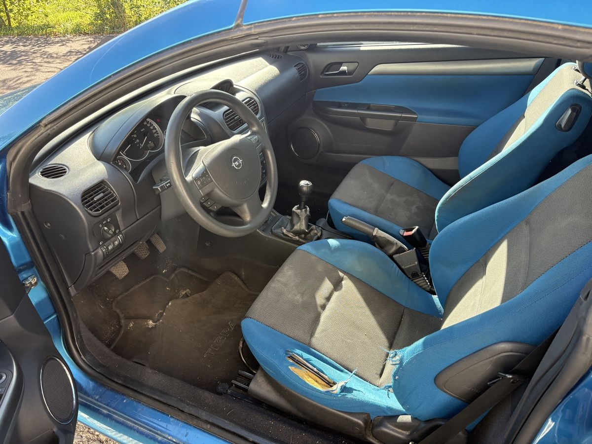 Opel Automobili: Opel Tigra TwinTop blau – Difettoso da lostorf venduto da Hramaj 5