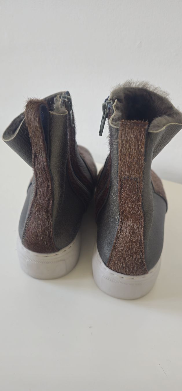 Scarpe da donna: Kunstfell Schuhe Gr. 39 – Usato da Luzern venduto da TausendD 2