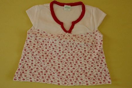 Schönes Blumen-T-Shirt, Gr. 62