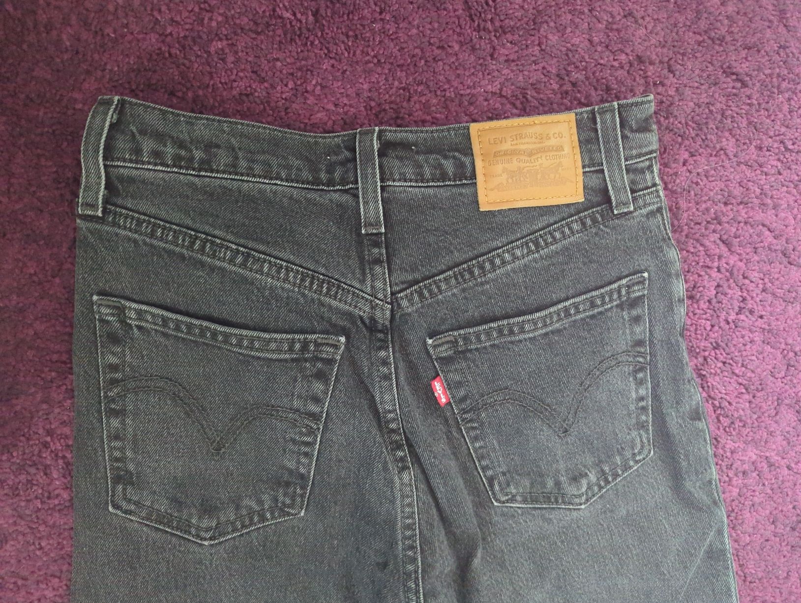 Levi's Jeans: Levi's Premium Ribcage Bell Jeans – Neuf (Voir description) à Küsnacht ZH par chl_n6rv 2
