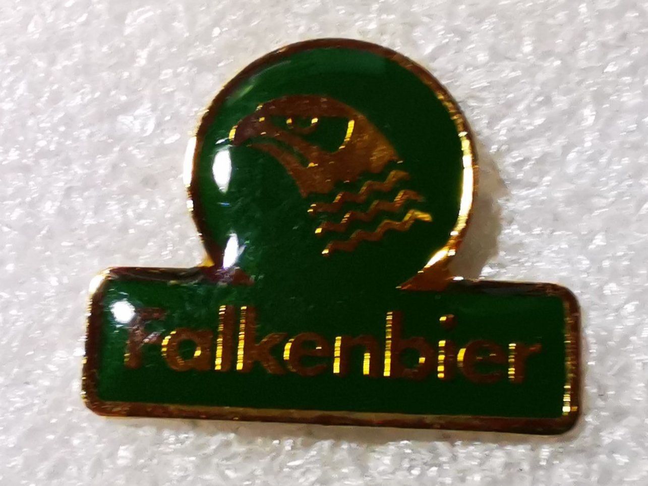 Placchette & Badge: Ansteckpin 78: Falkenbier – Usato da Oppligen venduto da Pin-Fall-Shop