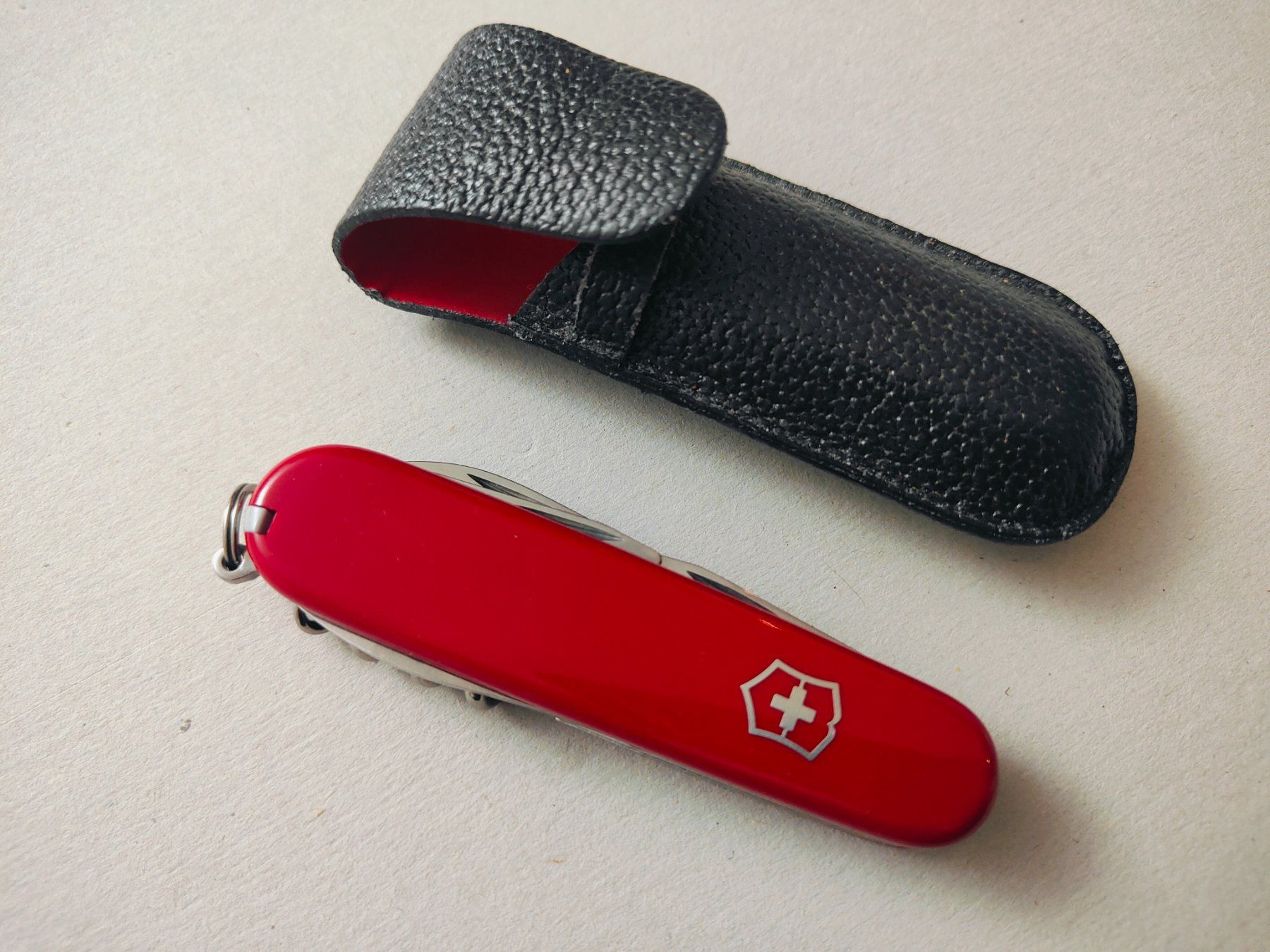 Victorinox Coltelli tascabile: Victorinox Offiziersmesser Rot – Usato da Olten venduto da Mezopotamya 5