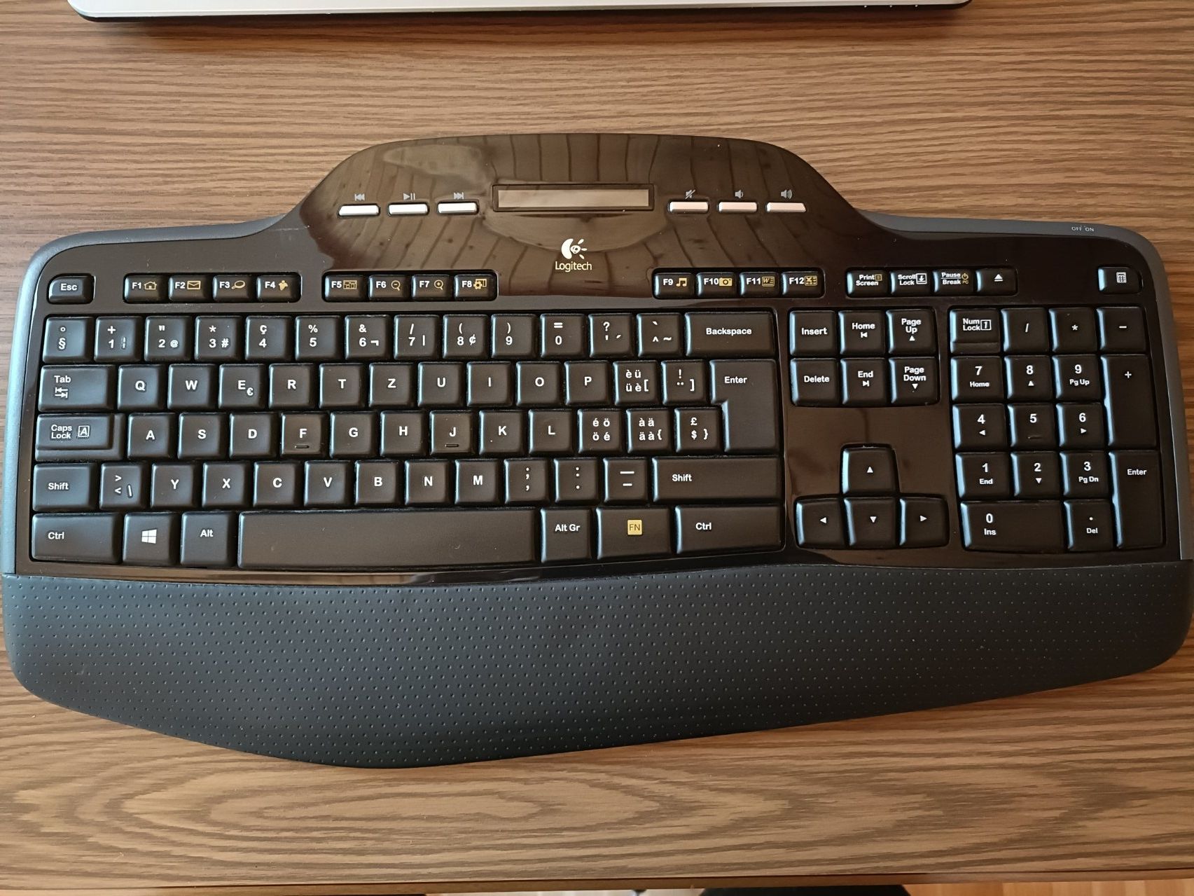 Logitech Tastiere: Logitech MK 700/ MK710 Keybord, Tastatur – Usato da Sta. Maria V. M. venduto da Lexaxs