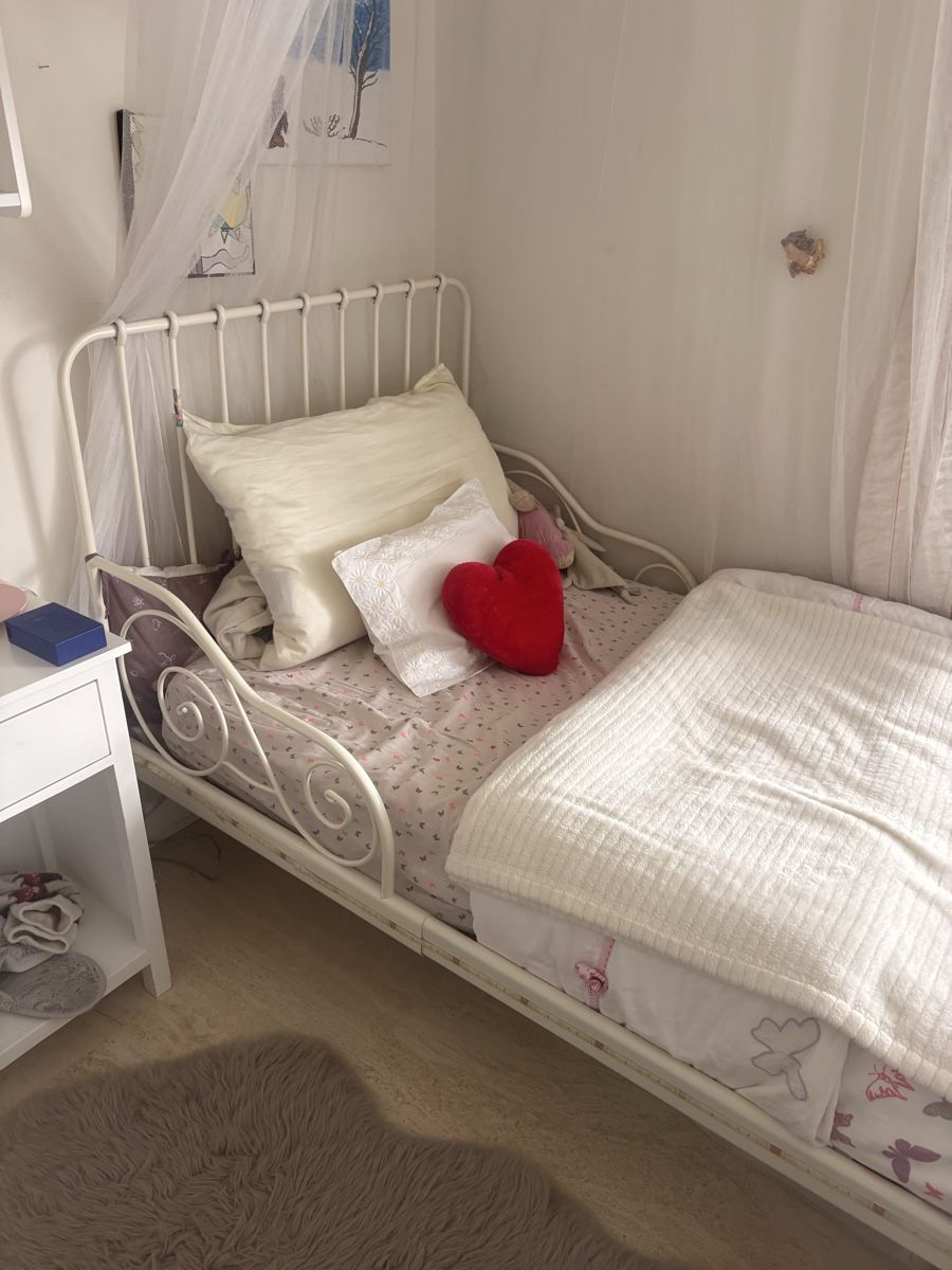 Betten: Letto ikea bambina – Gebraucht aus Montagnola von fboggio