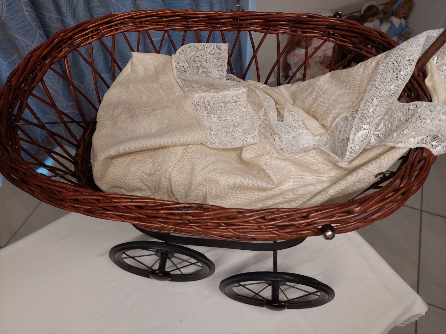 Puppenwagen: Puppenstubenwagen – Gebraucht aus Muri AG von  9