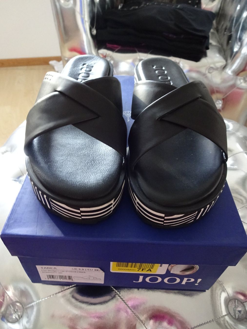 Joop Scarpe da donna: Neu Joop Leder Pantoletten Gr.40 – Nuovo e nell'imballaggio originale da Sisseln AG venduto da Flohmix 1