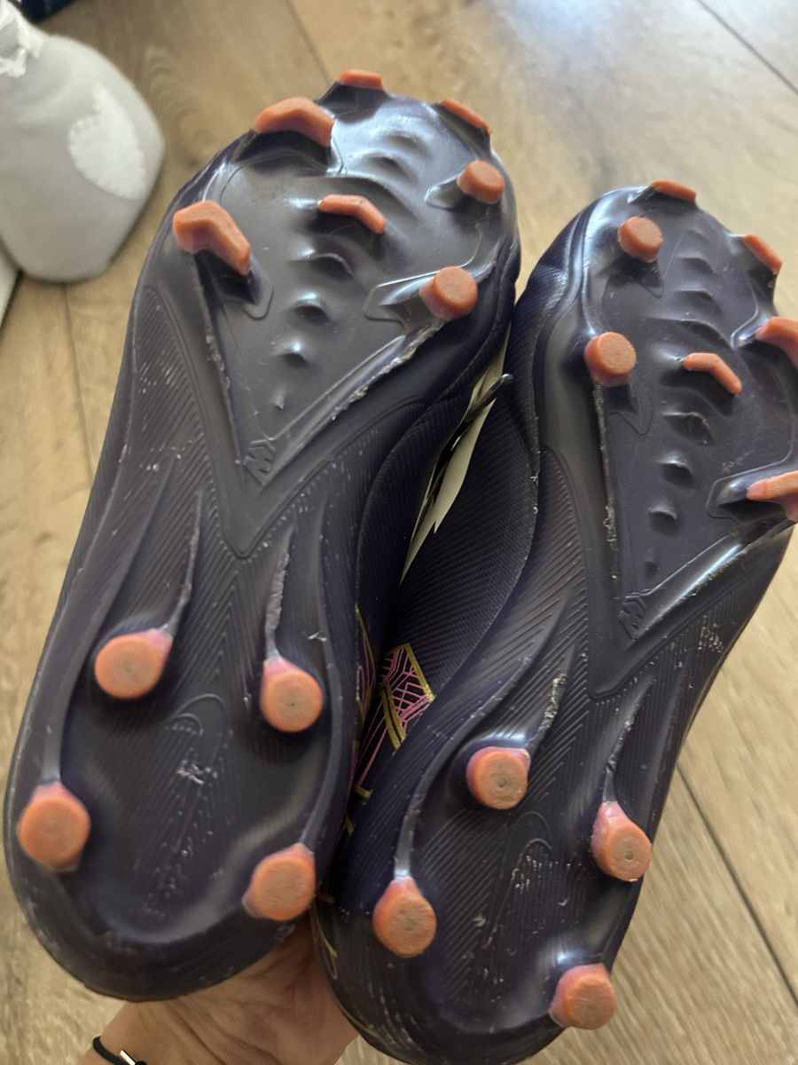Nike Herrenschuhe: Chaussures football Nike T34 – Gebraucht aus Oulens-Echallens von Puppa73 2