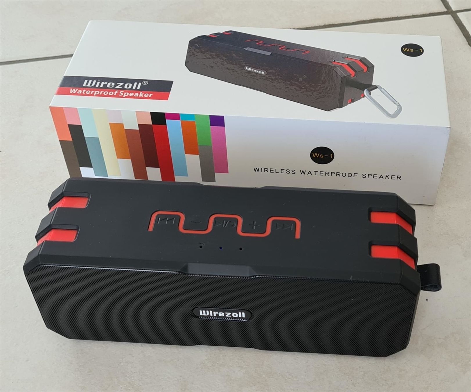 Casse acustiche: ***** Waterproof Bluetooth Speaker – Nuovo e nell'imballaggio originale da Villaz-St-Pierre venduto da Ubid