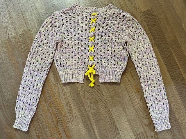 Pullover & Sweatshirts: Toller Bastell-Farbener Kurz-Pulli – Gebraucht aus Steinmaur von Dyleila 1