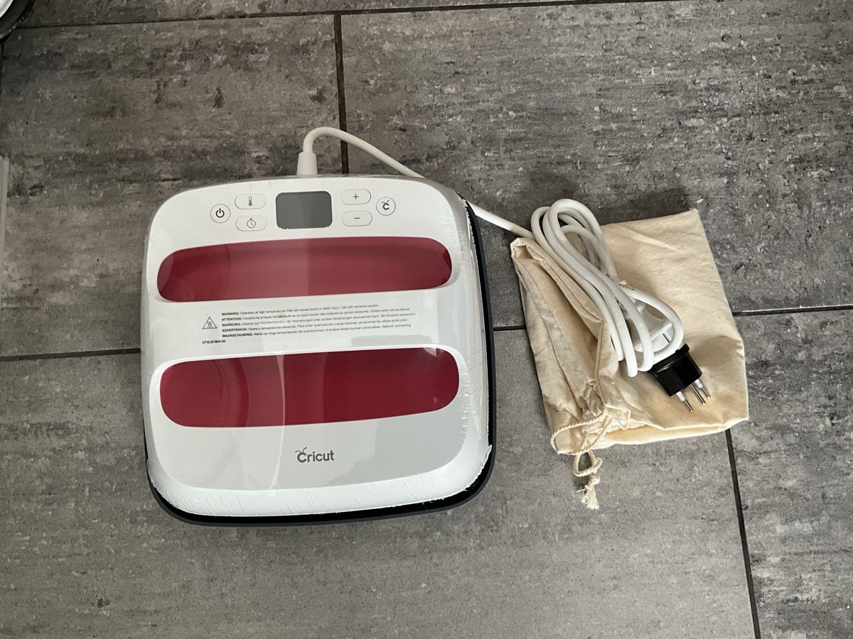 Tutte le macchine: Cricut Easy Press 2 inkl. Easy Press-Matte – Nuovo (secondo la descrizione) da Rüti ZH venduto da Flamingo_2000