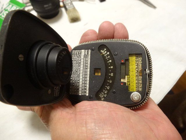 Fotocamera: BERTRAM KAMERA ANTIK LICHT MESSER-ETUI-OHNE GRANTI,LÄÜFT. – Usato da zürich venduto da ahmad01 8