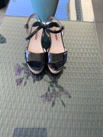 Prada Keilabsatz Sandalen Lackleder schwarz Grösse 36 neu...