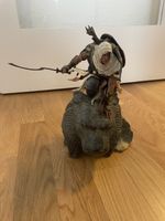 Assassin's Creed Origins Bayek Figur auf Löwe