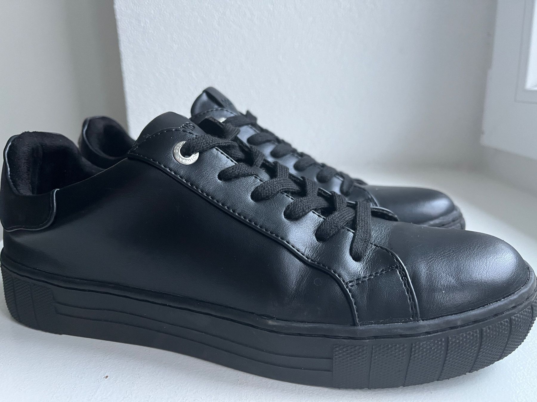 Scarpe da donna: Baskets basses Dockers - noir – Usato da Court venduto da Style_ambre