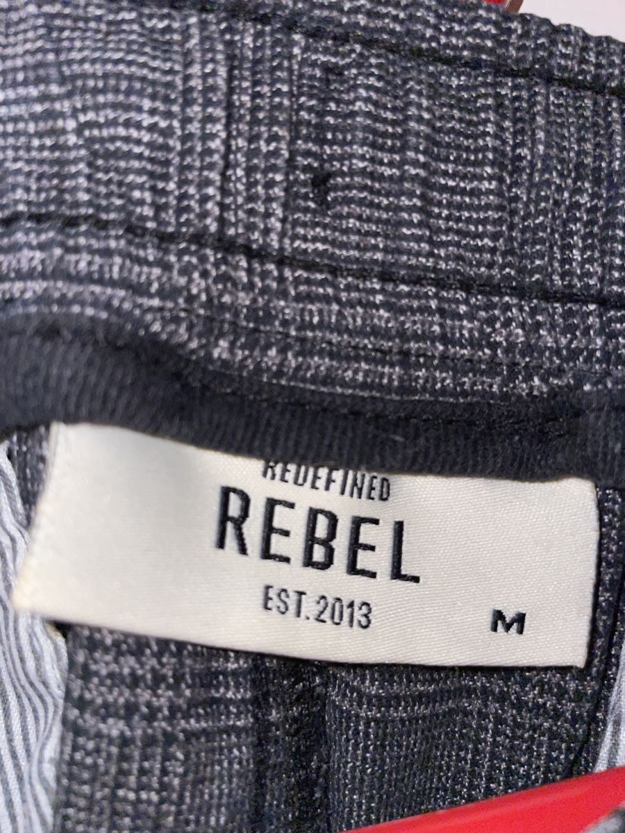 Hosen: Herren Stoffhose Gr. M Redefined Rebel kariert – Gebraucht aus Bern von conradcastiletz 1