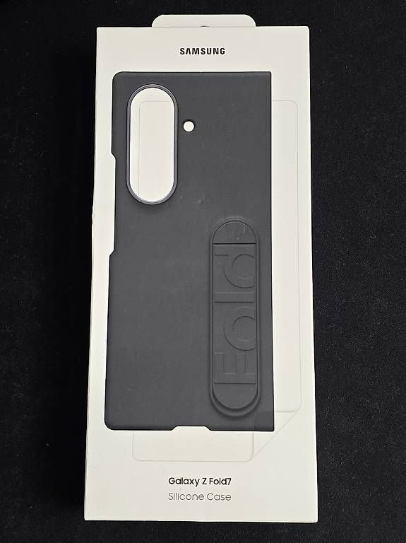 Cover & Protezioni schermo: Samsung Galaxy Z Fold7 Silicone Case Black OVP – Usato da Dietlikon venduto da Bonamesa