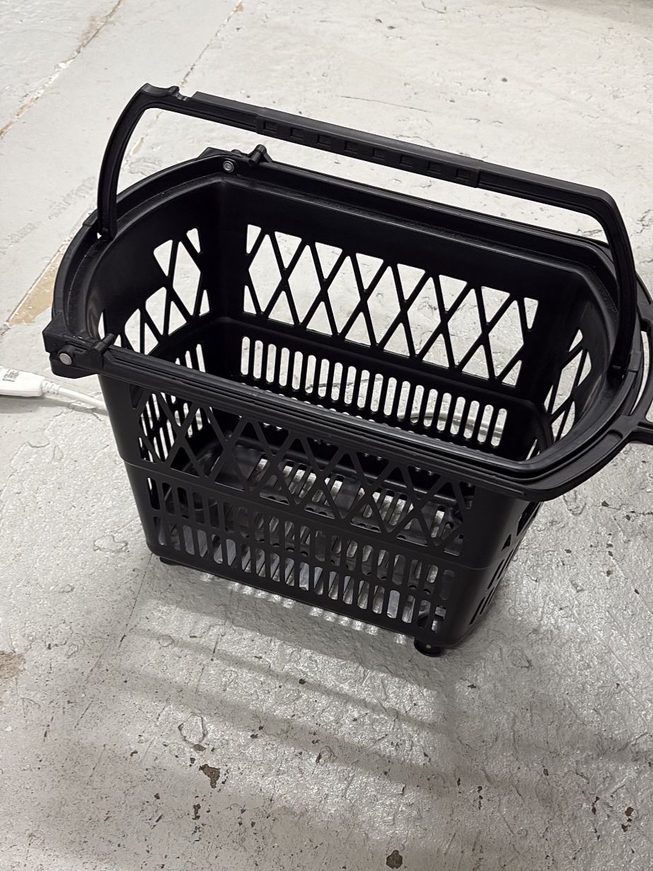 Altro per la casa: 5 Einkaufswagen Rollkorb Rollbehälter Trolley Korb Einkauf – Usato da Münchwilen TG venduto da Laty77 1