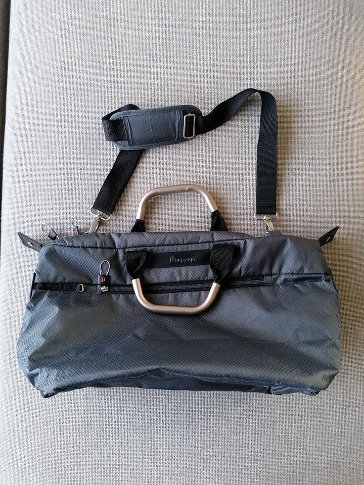 Borse: Graue Tasche ca. 30x55cm – Usato da Nänikon venduto da Manta87