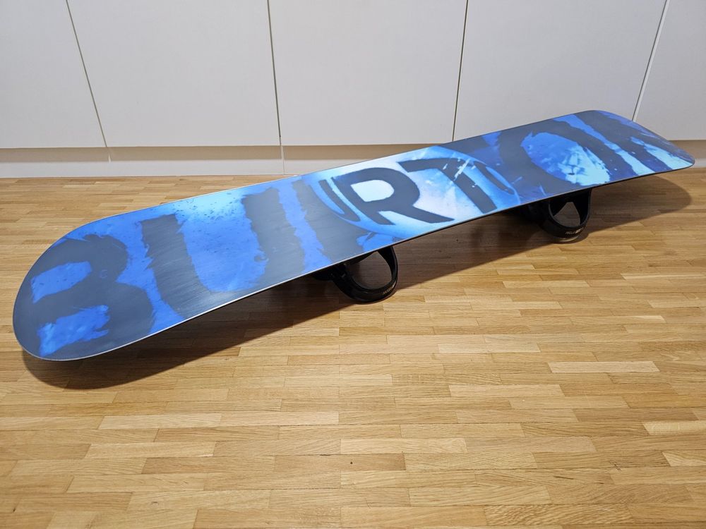 BURTON CLASH 155 V Rocker mit NEUWERTIGE BURTON CUSTOM Gr. M