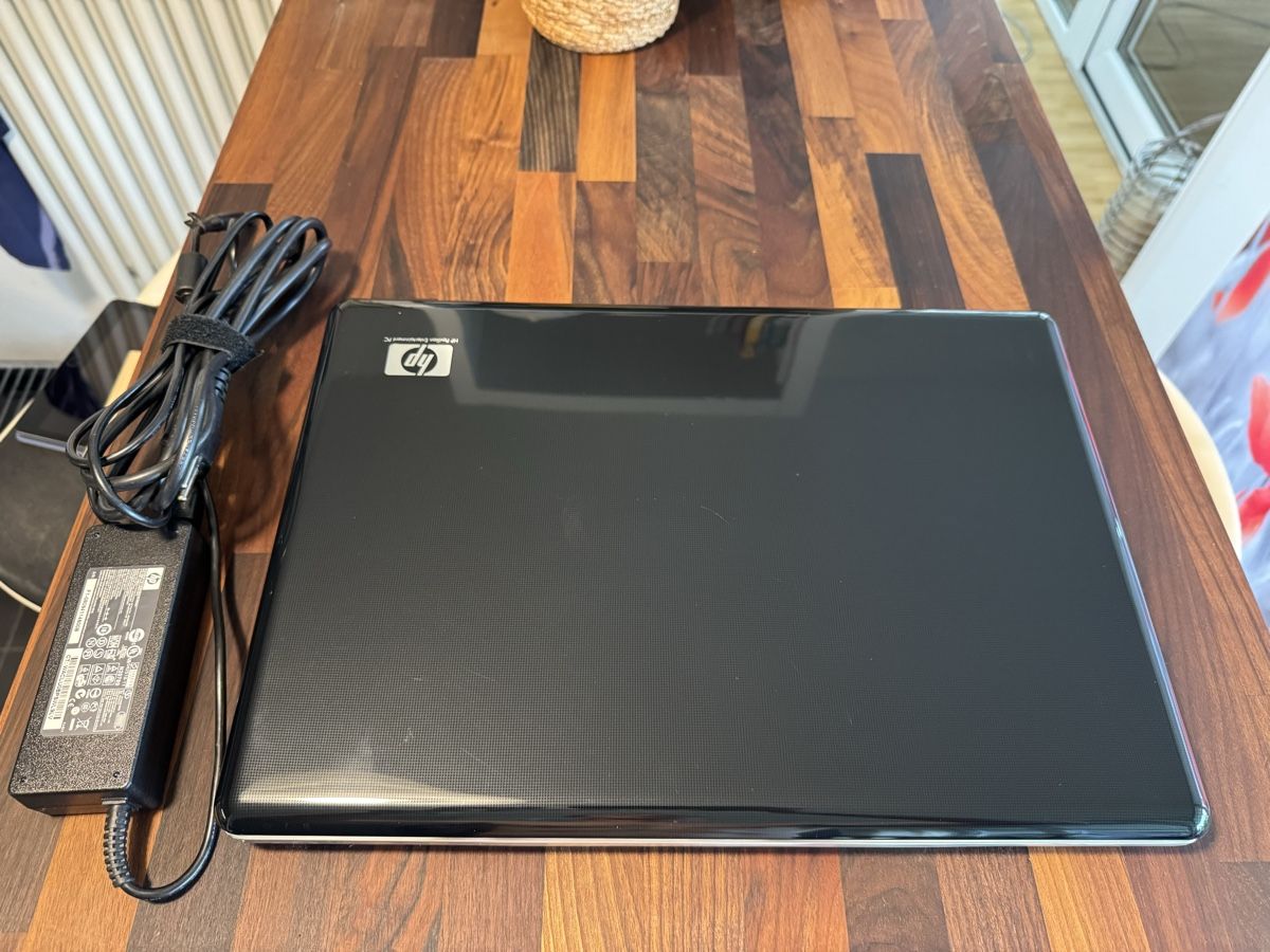 Hewlett Packard Notebook: HP Pavilion dv7 mit Windows Vista – Usato da Basel venduto da Steffox 1