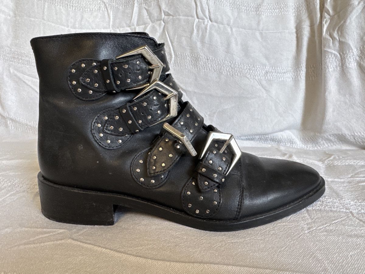Scarpe da donna: Black Leather Ankle Boots with Studs, Size 39 – Usato da Berneck venduto da E_ZLK