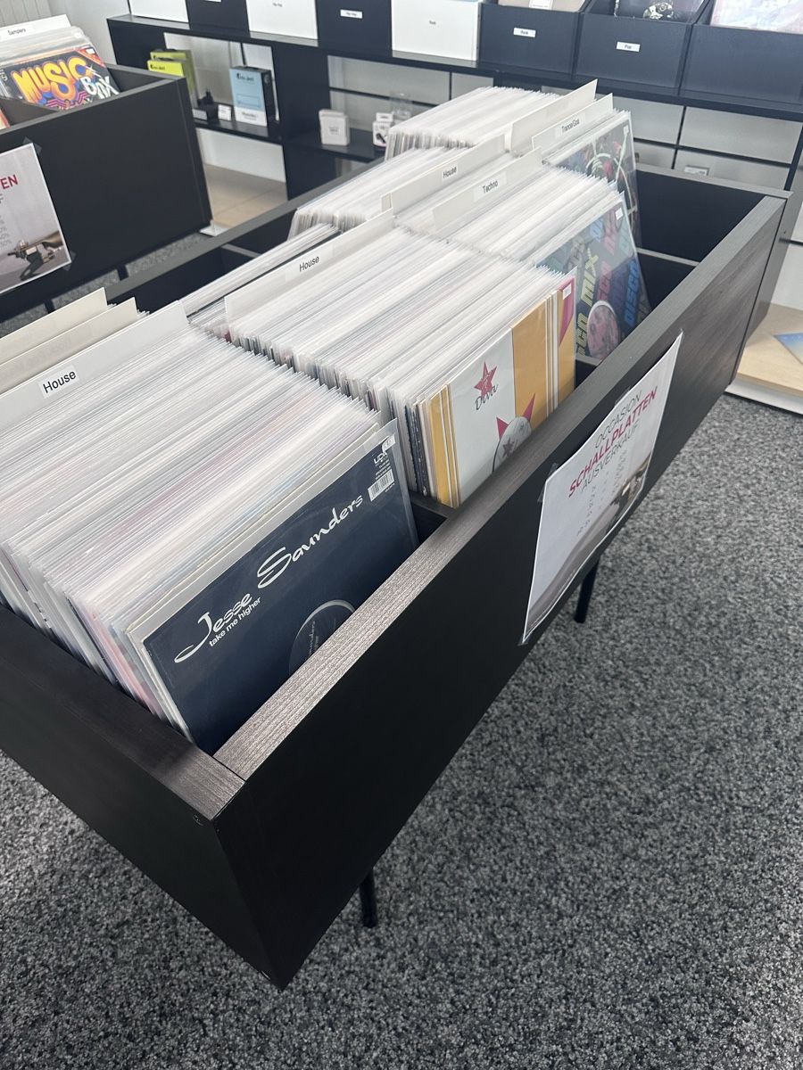Dischi in vinile: 200+ House/Techno/Goa Schallplatten – Usato da Düdingen venduto da SwissBricks