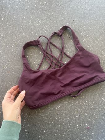 Lululemon top, size M