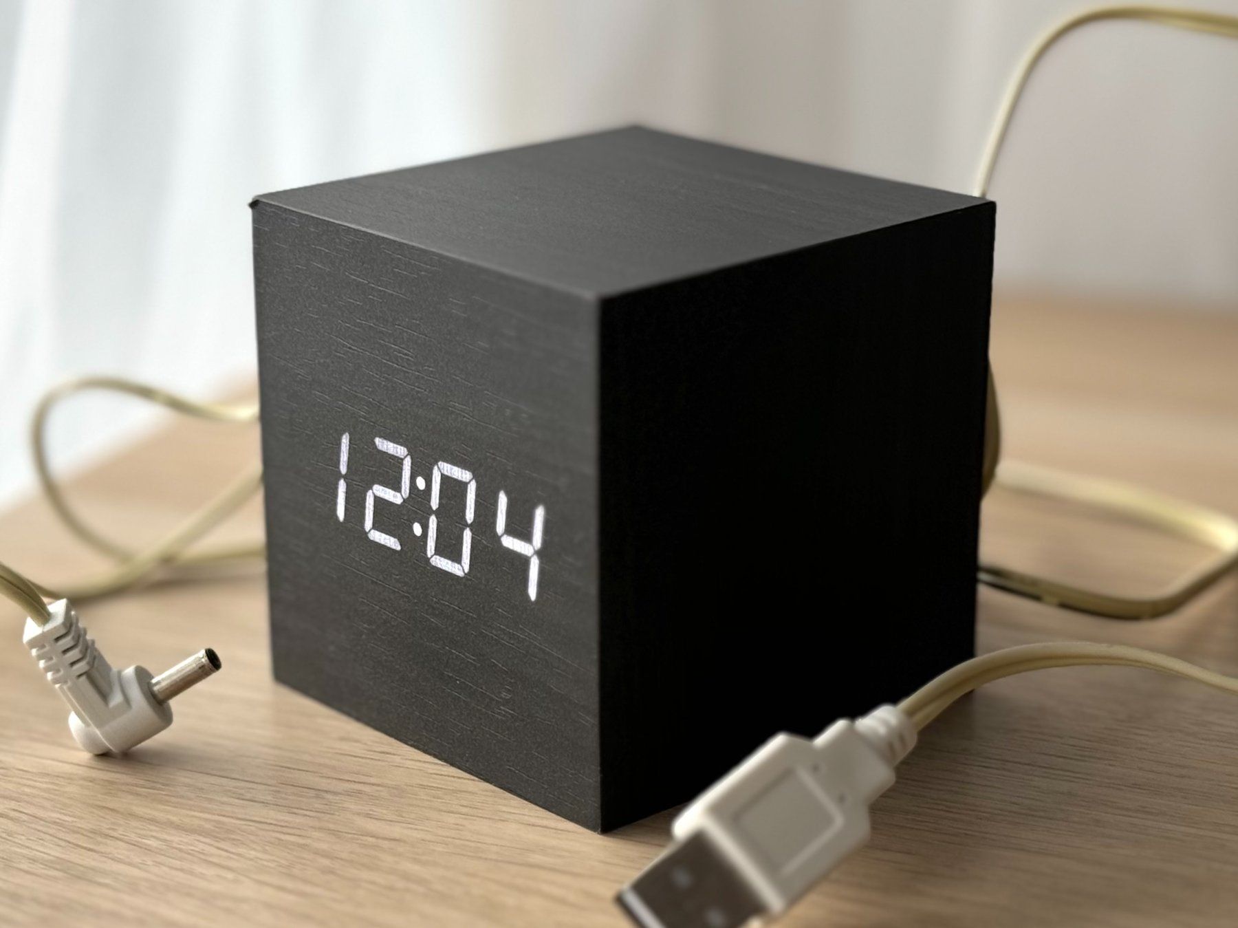 Wecker: Réveil Ginkgo Cube Click Clock noir – Gebraucht aus Genève von Reveur