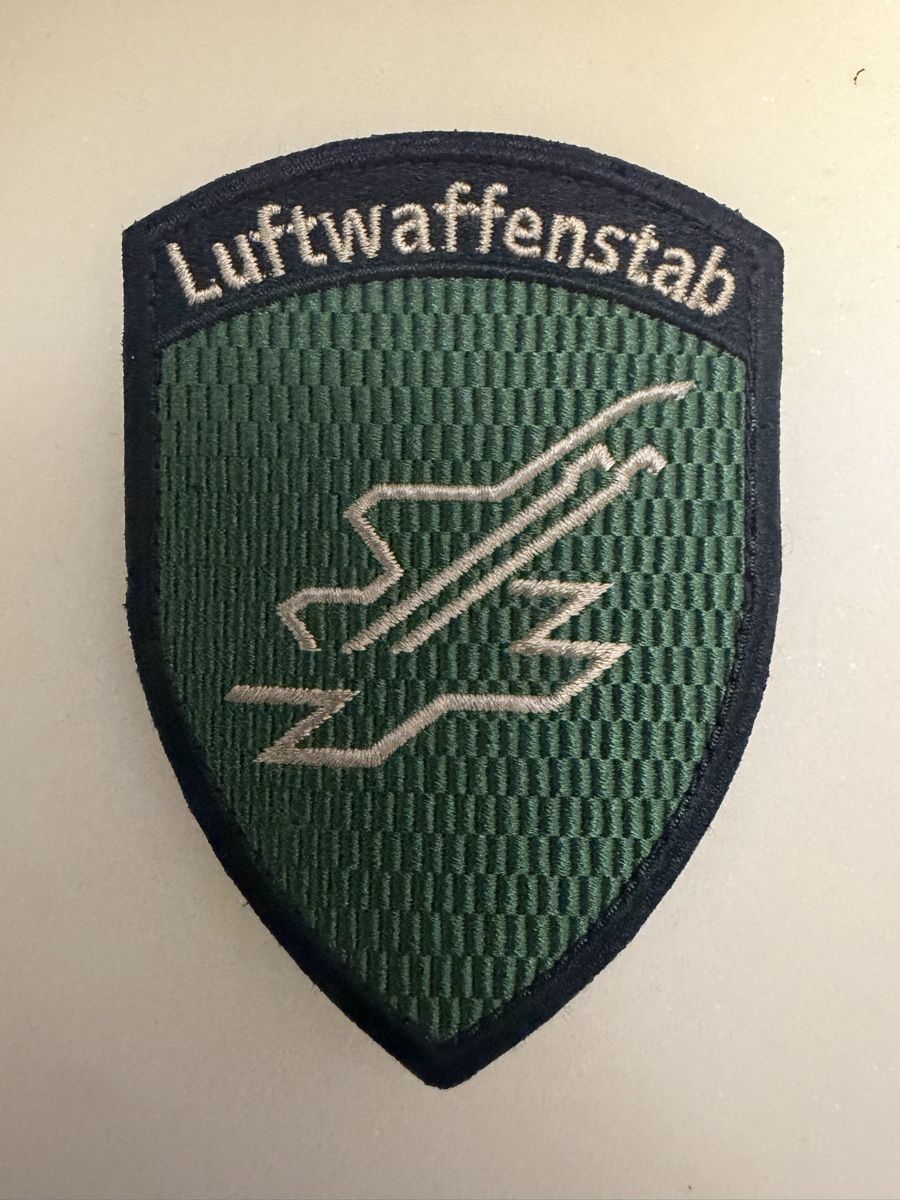 Armée suisse Plaquettes & Badges: Badge Luftwaffenstab - Luftwaffe - Schweizer Armee – Neuf (Voir description) à Pregassona par Sangiovese100