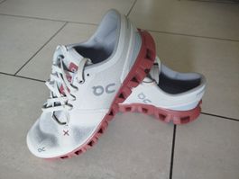 On Cloud X Laufschuhe 39 neuwertig