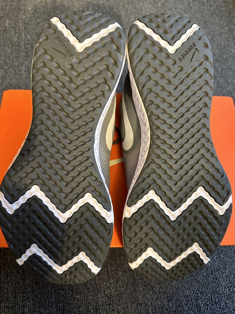 Nike Scarpe da uomo: Nike Revolution 5 unisex taille 40 gris – Nuovo e nell'imballaggio originale da Bulle venduto da LeMoleson 8