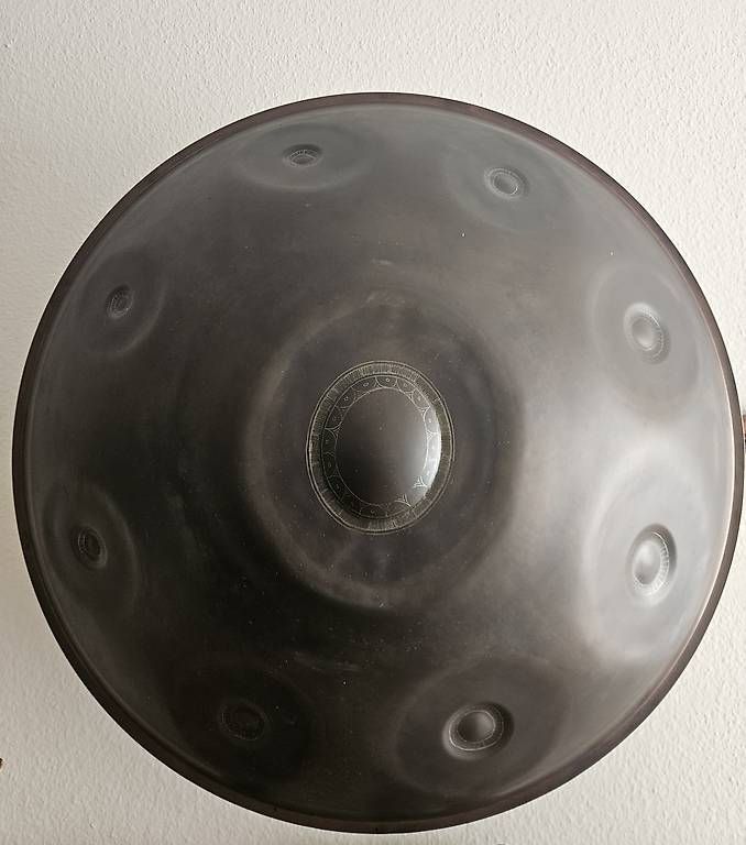 Strumenti musicali: Handpan D-Minor von Echosound Sculpture – Usato da Aarau venduto da lic_bbh6