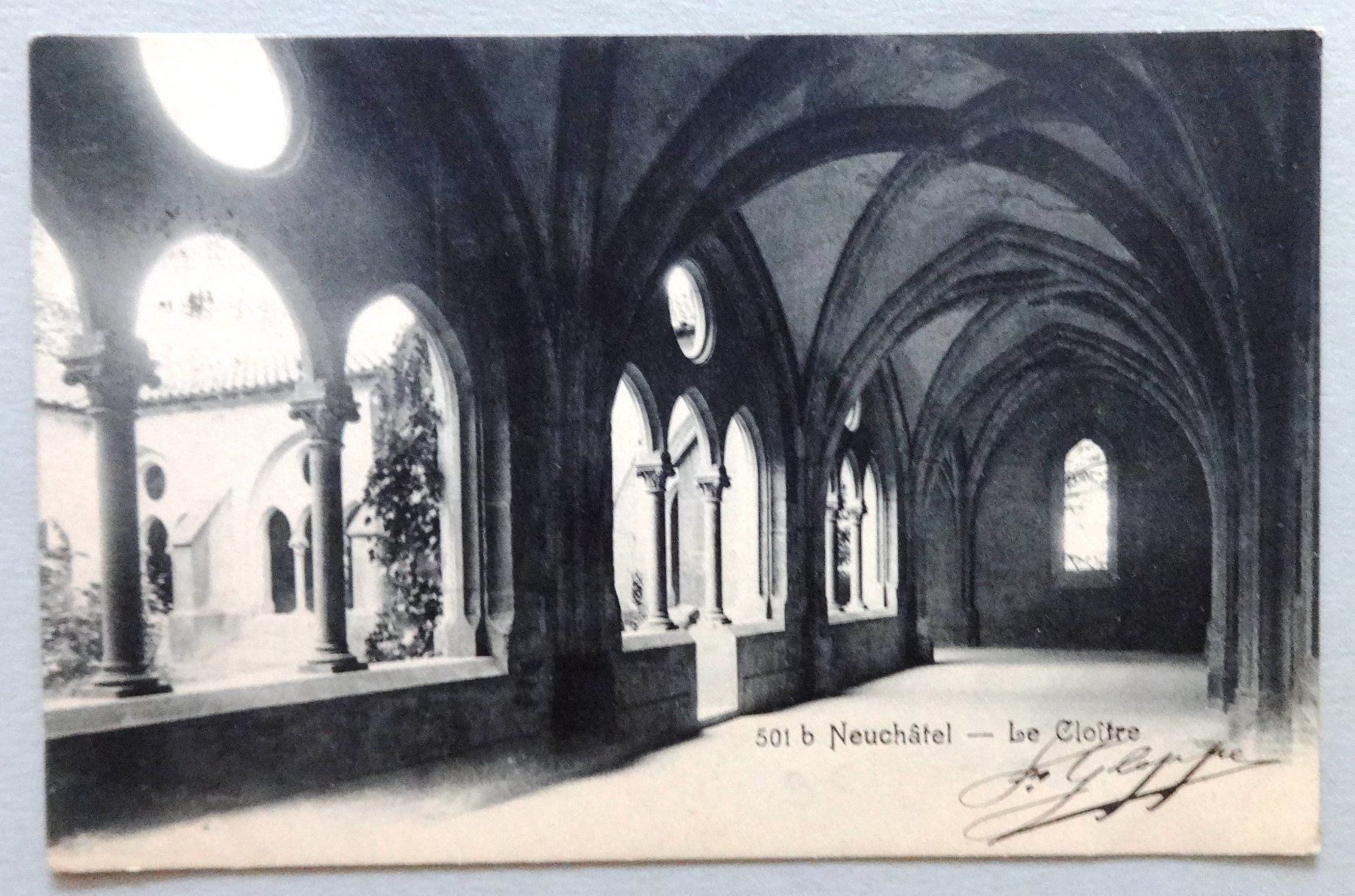 Cartes postales: Neuchâtel - Le Cloître – D'occasion à Fétigny par Billy2miny