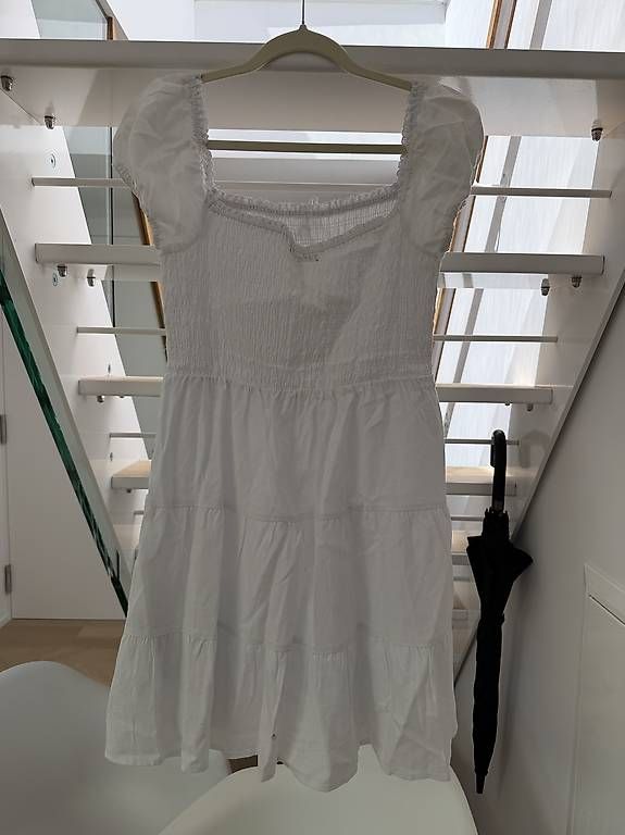Robes: Weisses Kleid – D'occasion à Zürich par kochme 1